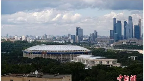 伊万-托尼庆生夜挥金如土，夜店派对成热议中心
